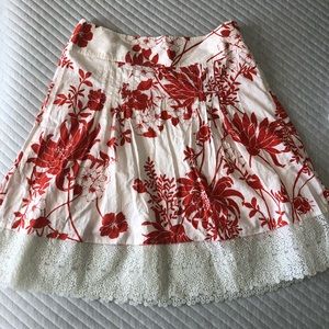 Ann Taylor floral skirt with lace detail